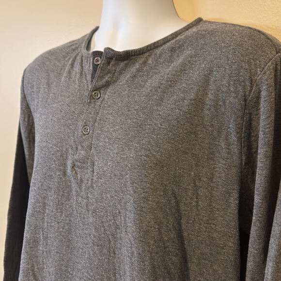 FIVE FOUR Henley. Size Large - Picture 5 of 10